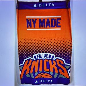 Brand New NY Knicks Fleece Blanket